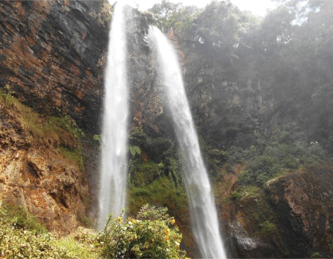 Chutes de Mami Water